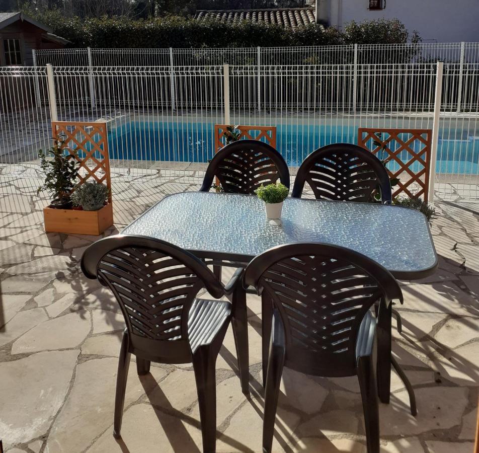 Maison Mitoyenne Avec Piscine Un Moment Chez Diane グラース エクステリア 写真